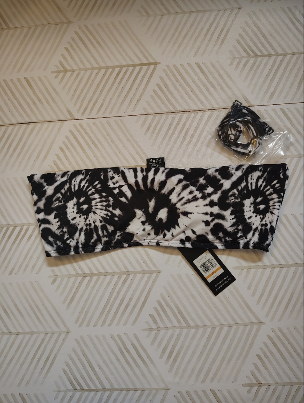 Dolce Vita Nwt Small Black & White Tie-Dye Bandeau Bikini Top with Strap‎